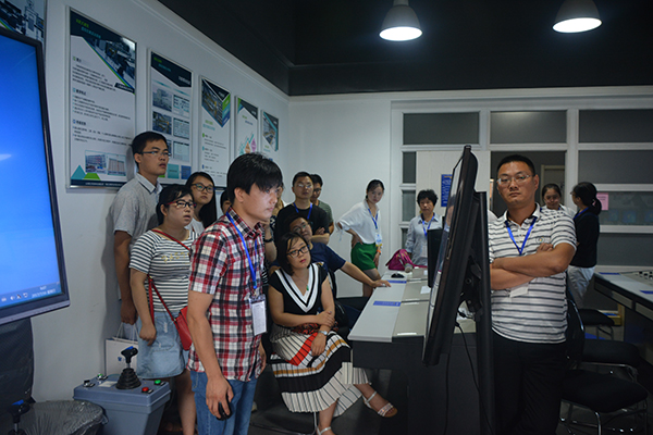 岳的大肥臀让我进