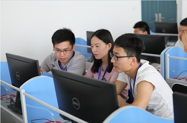 岳的大肥臀让我进