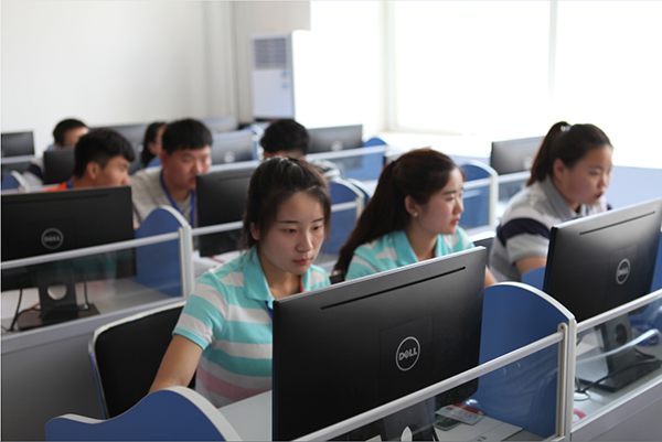 岳的大肥臀让我进