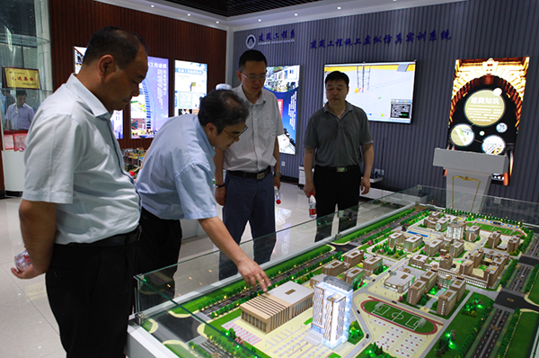 岳的大肥臀让我进