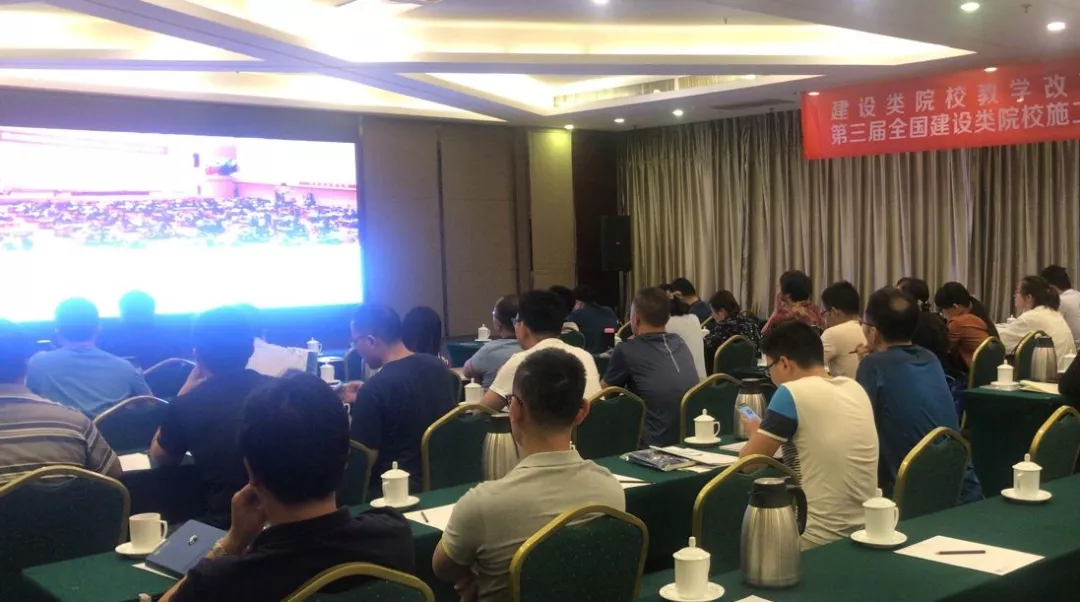 岳的大肥臀让我进