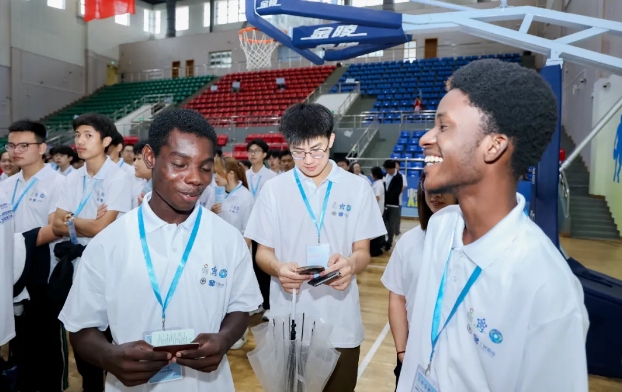 岳的大肥臀让我进