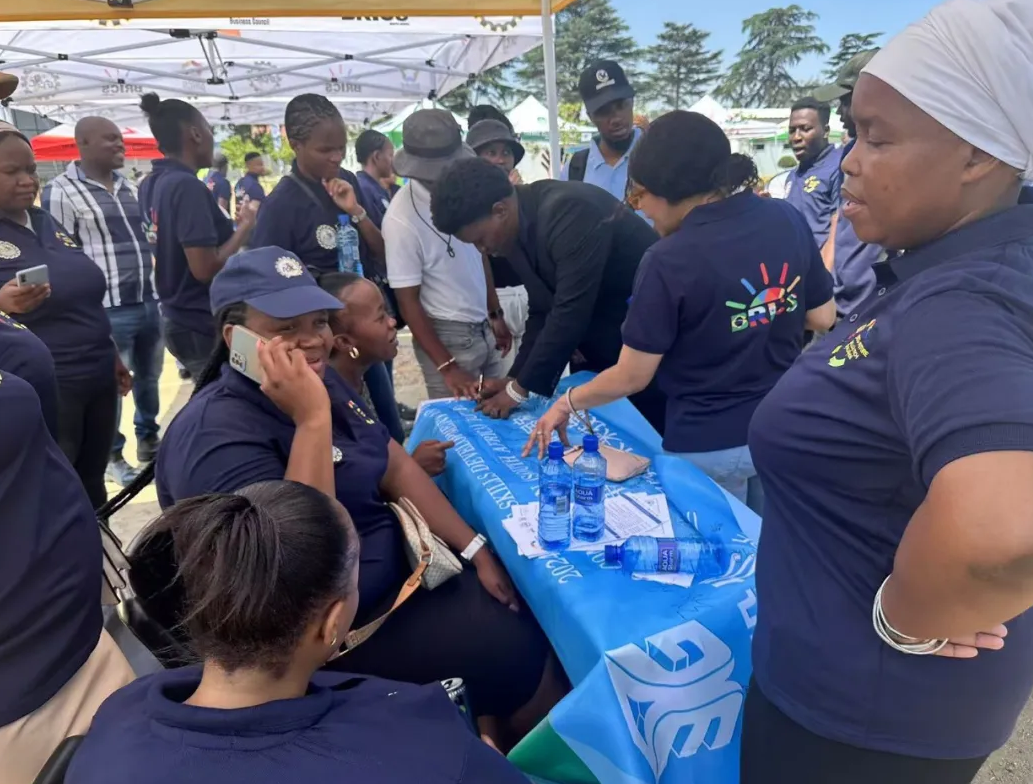 岳的大肥臀让我进