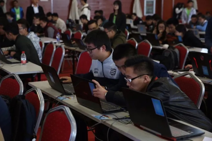 岳的大肥臀让我进