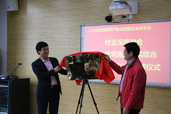 岳的大肥臀让我进