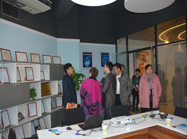 岳的大肥臀让我进