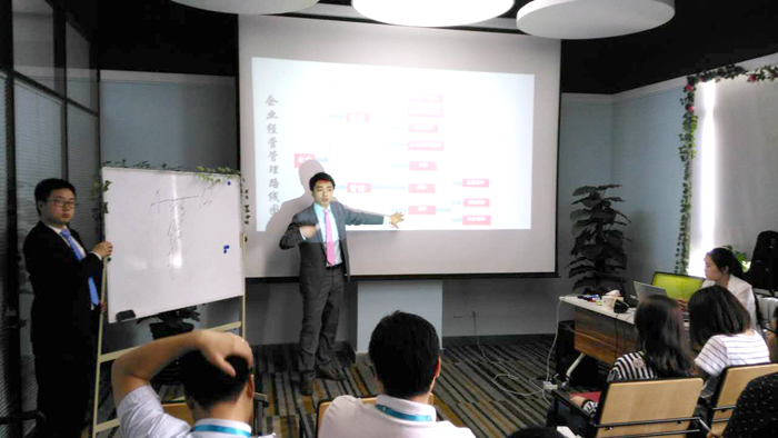 岳的大肥臀让我进