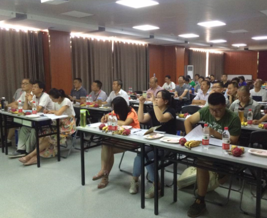 岳的大肥臀让我进