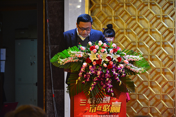 岳的大肥臀让我进