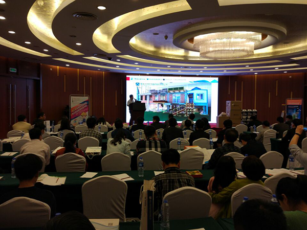 岳的大肥臀让我进