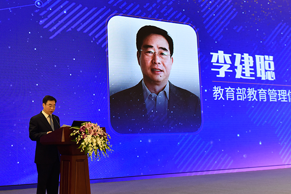 岳的大肥臀让我进