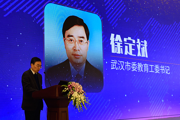 岳的大肥臀让我进