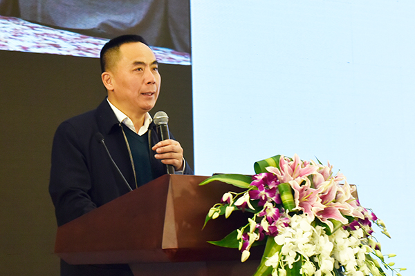 岳的大肥臀让我进