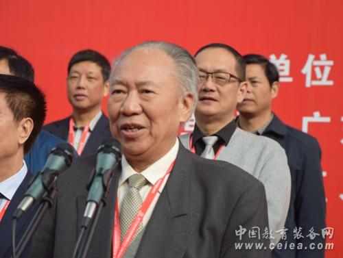 岳的大肥臀让我进