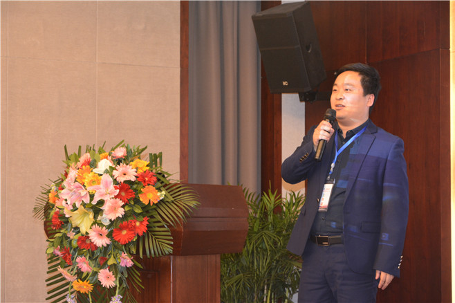 岳的大肥臀让我进