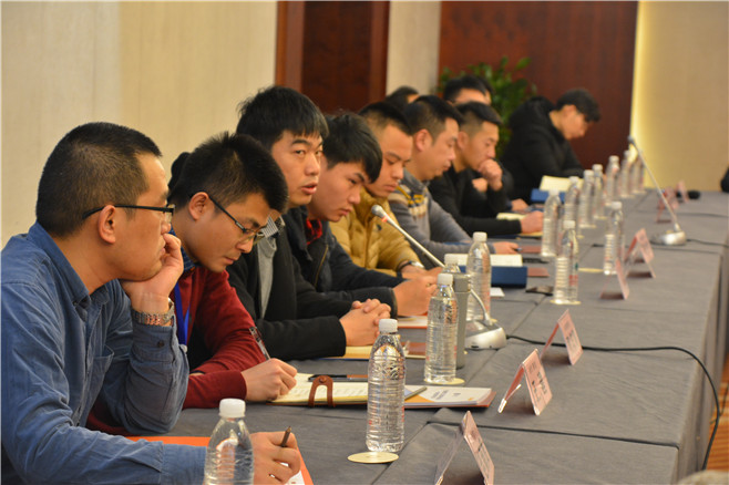 岳的大肥臀让我进