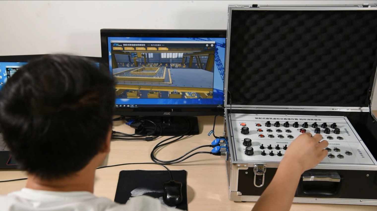 岳的大肥臀让我进