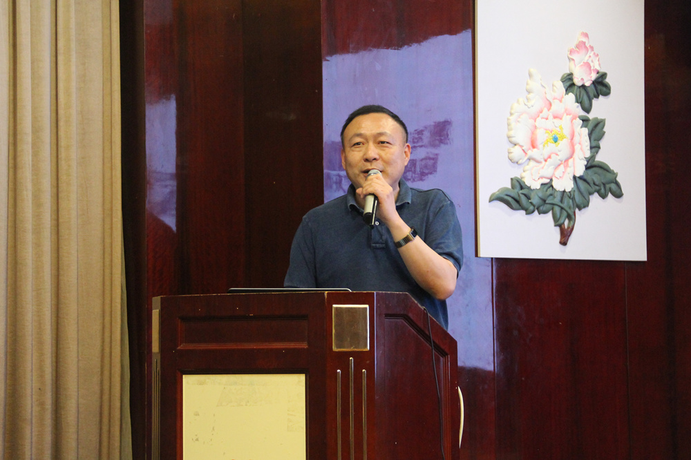 岳的大肥臀让我进