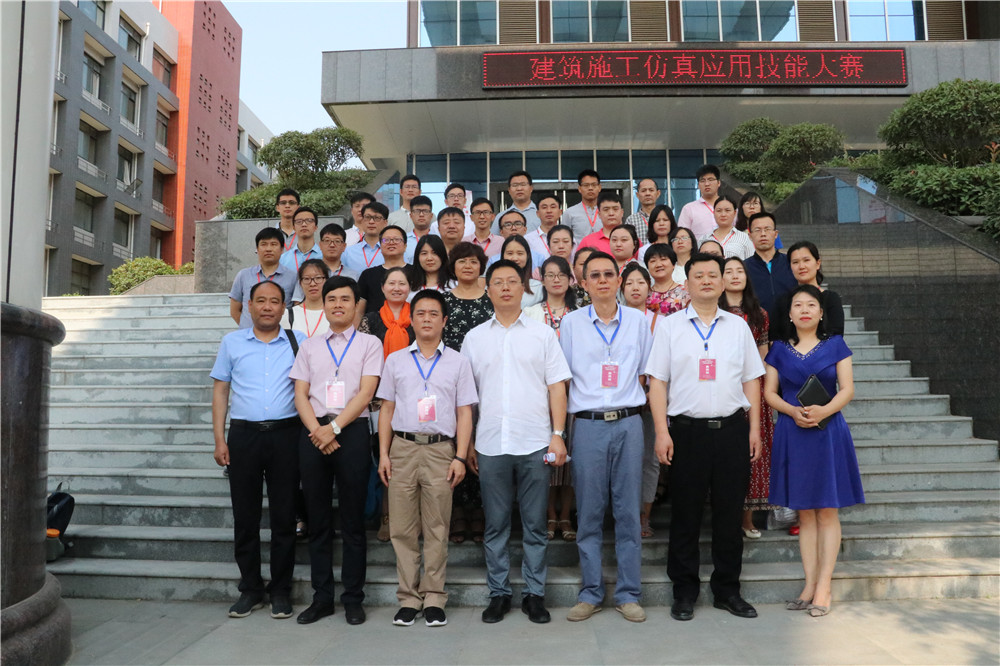 岳的大肥臀让我进