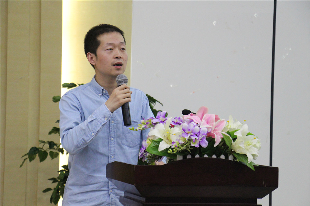 岳的大肥臀让我进