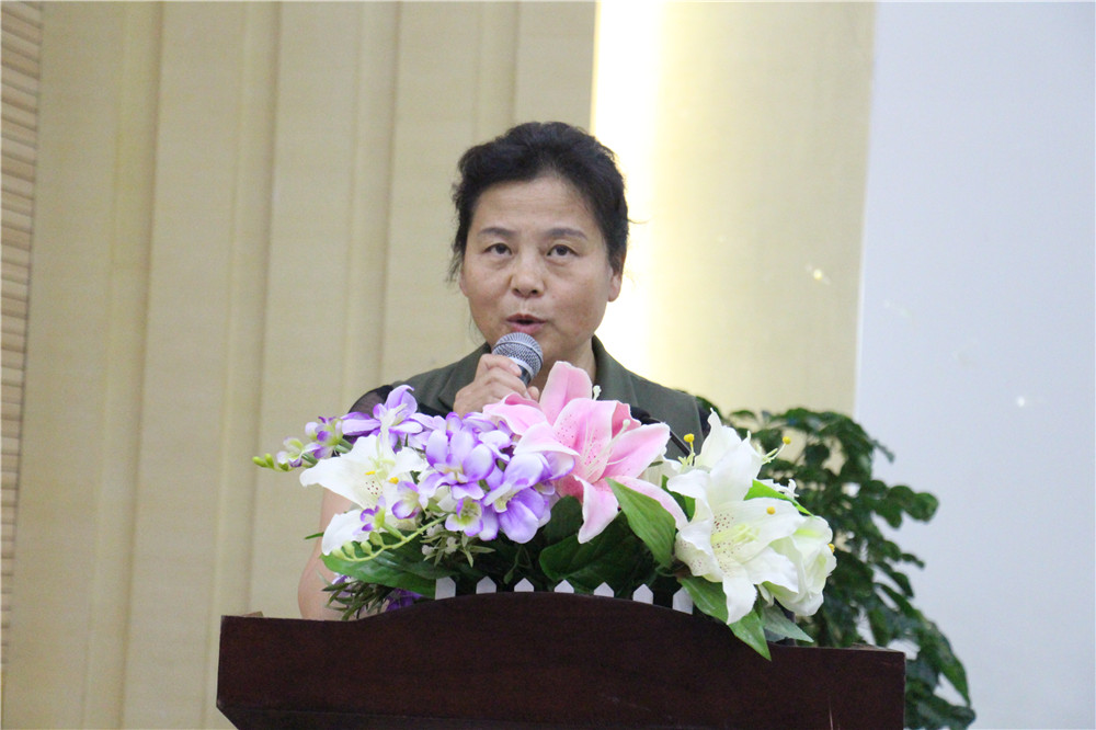 岳的大肥臀让我进