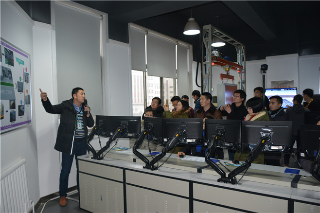 岳的大肥臀让我进