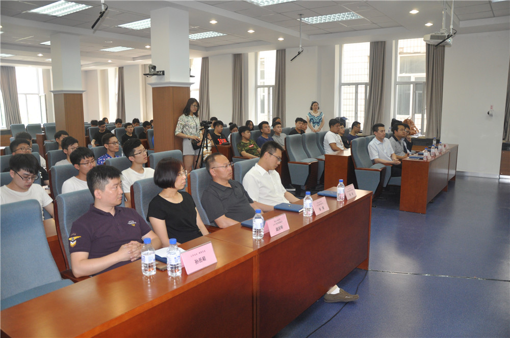 岳的大肥臀让我进