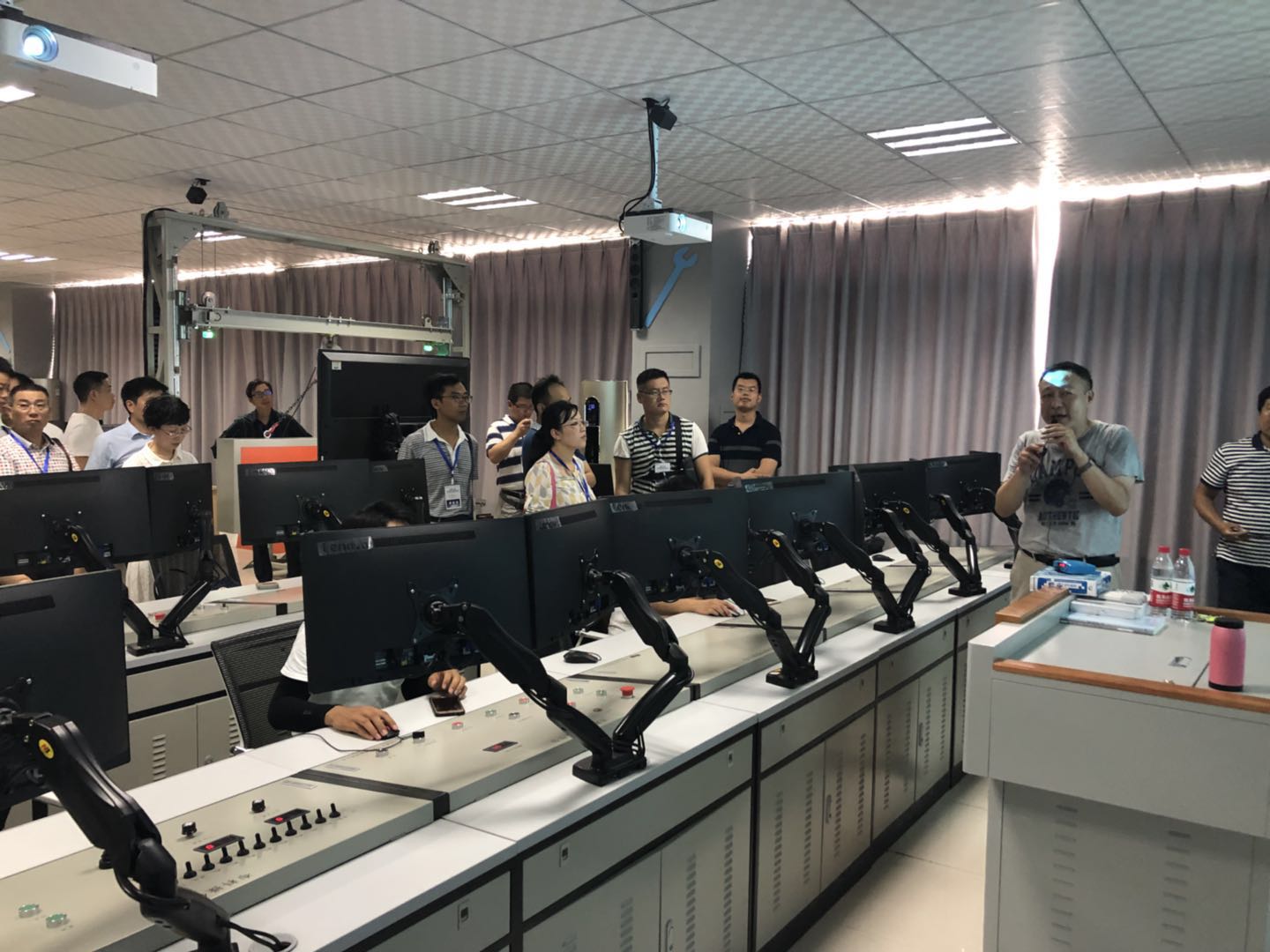 岳的大肥臀让我进