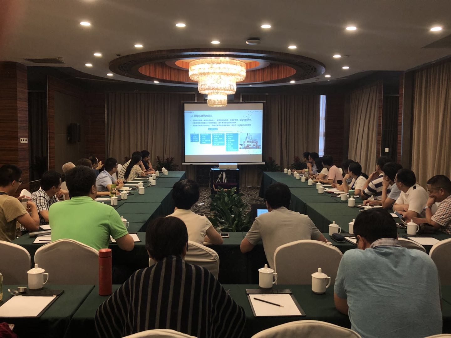 岳的大肥臀让我进