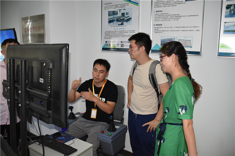 岳的大肥臀让我进