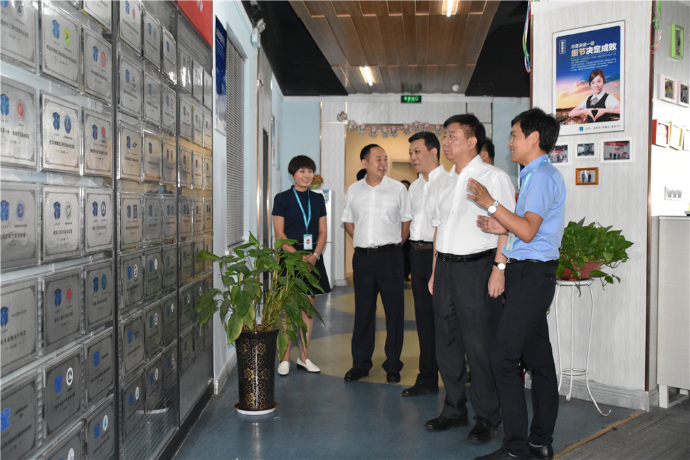 岳的大肥臀让我进