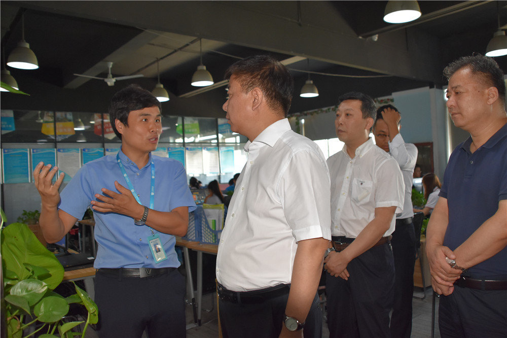 岳的大肥臀让我进