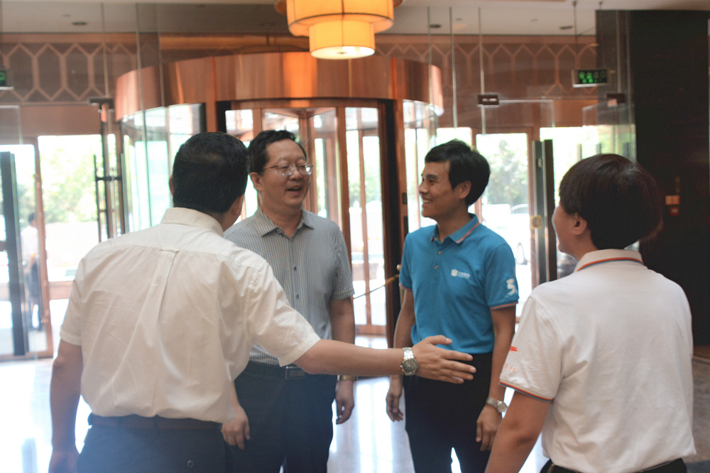 岳的大肥臀让我进