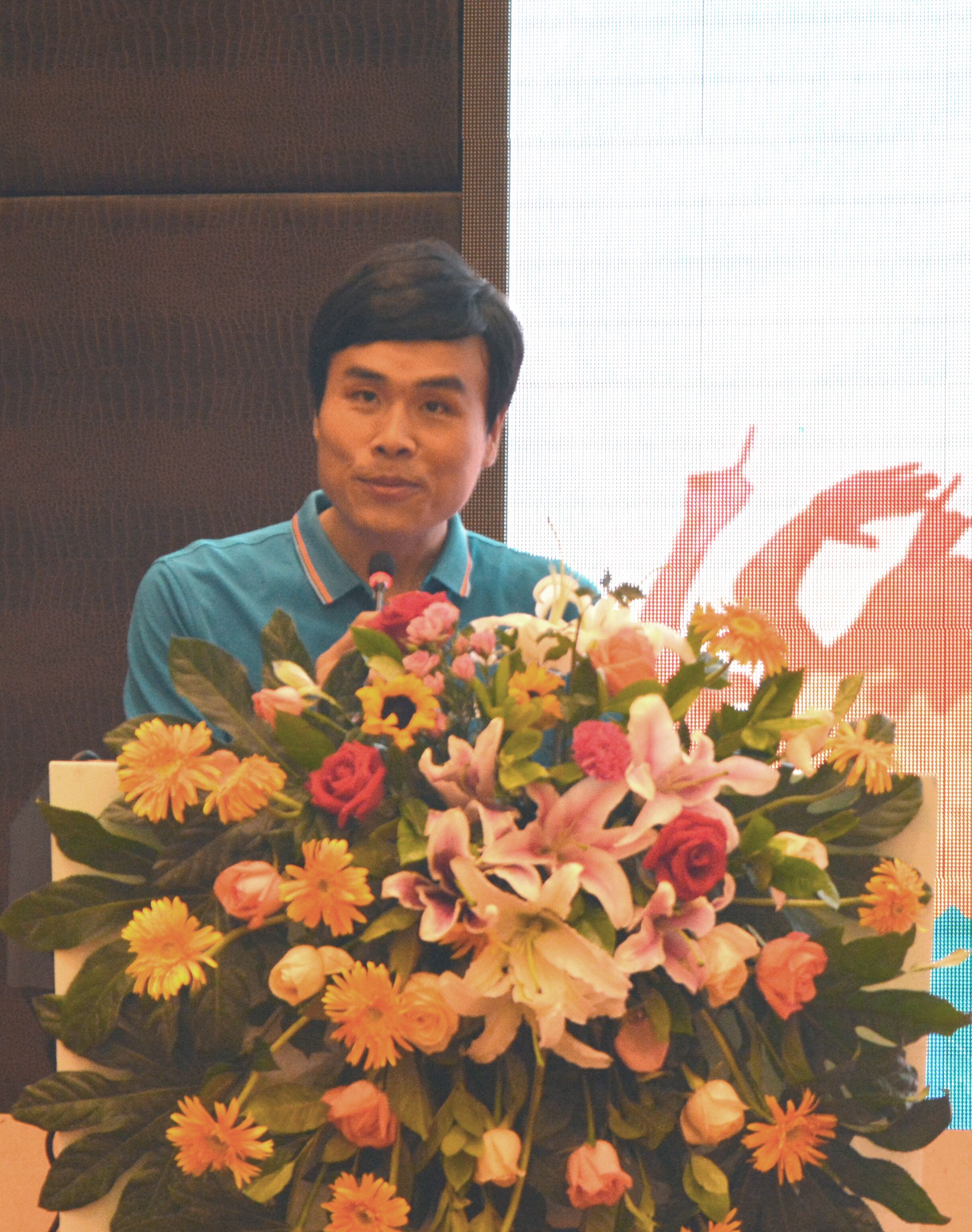 岳的大肥臀让我进