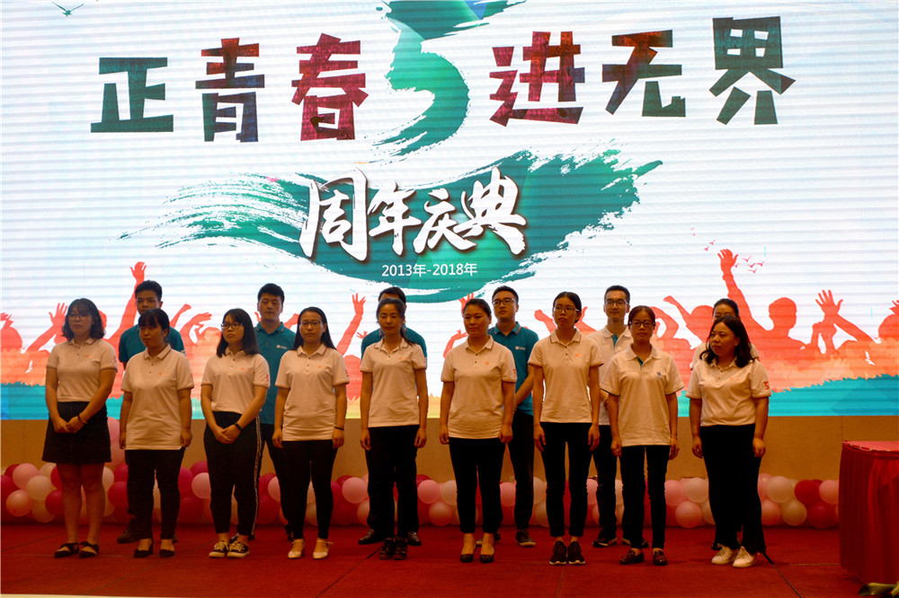 岳的大肥臀让我进