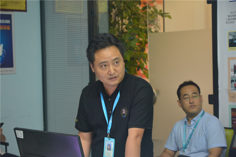 岳的大肥臀让我进