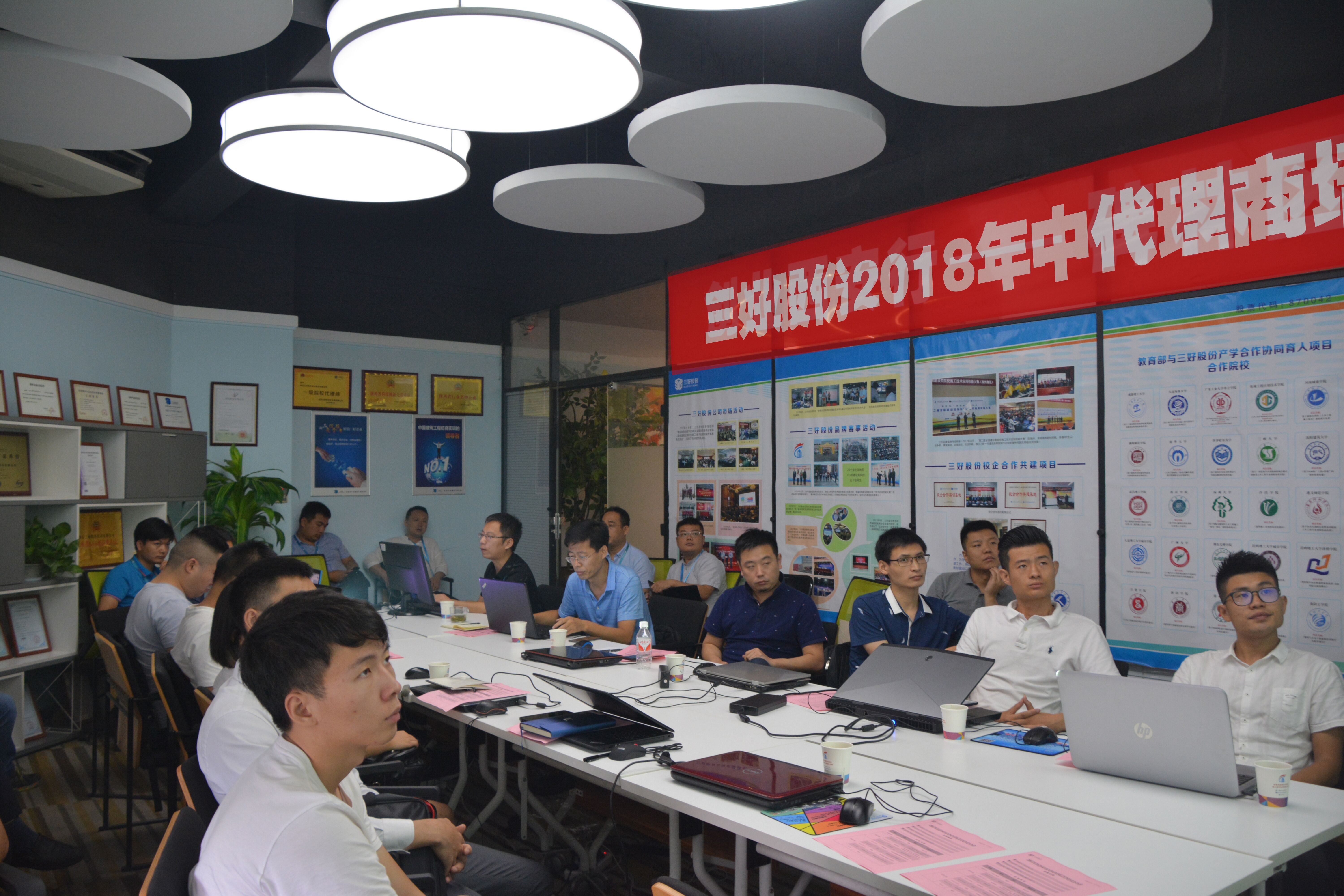 岳的大肥臀让我进