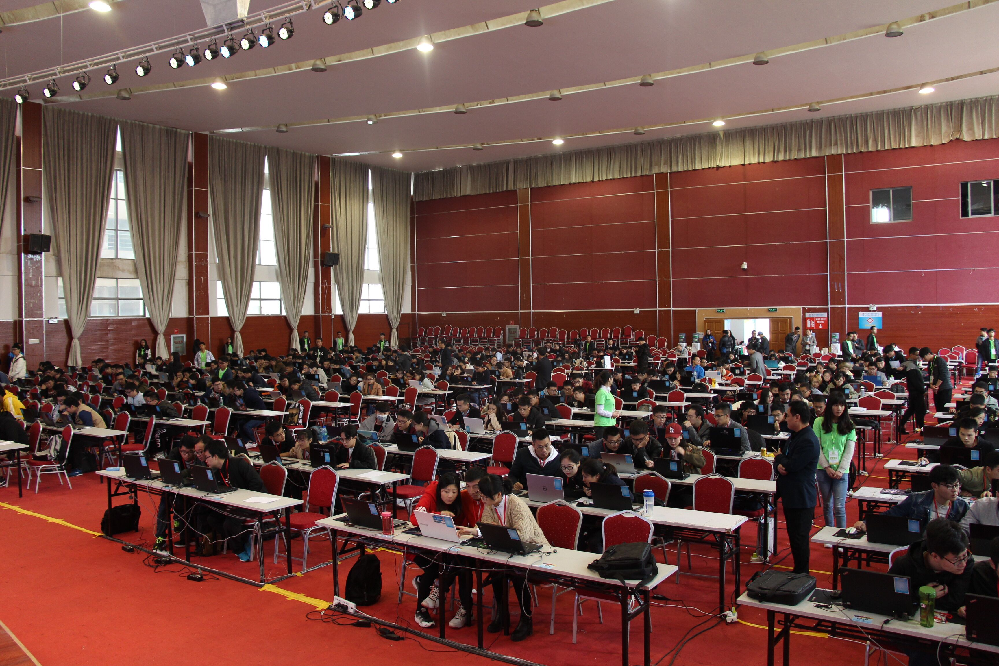 岳的大肥臀让我进