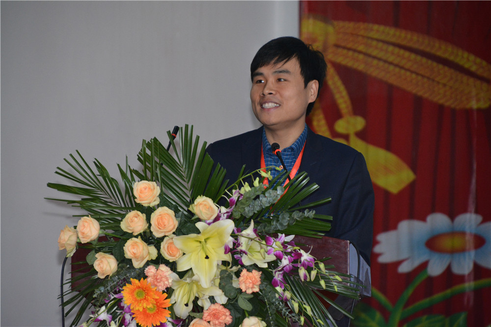 岳的大肥臀让我进