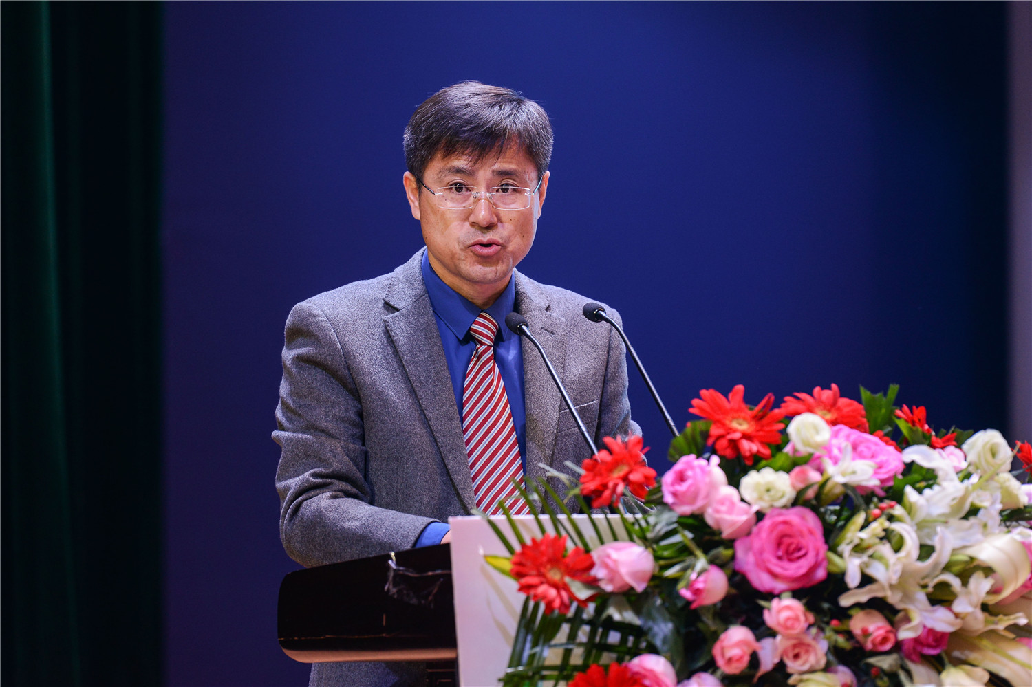 岳的大肥臀让我进