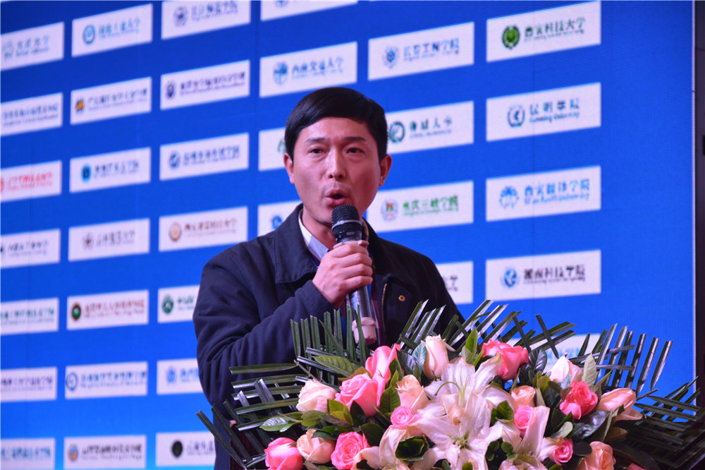 岳的大肥臀让我进