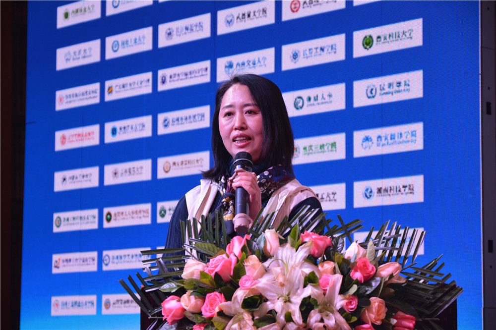 岳的大肥臀让我进