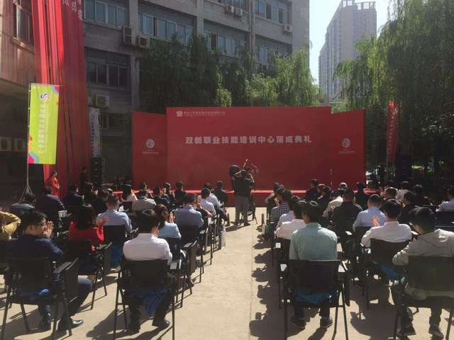 岳的大肥臀让我进