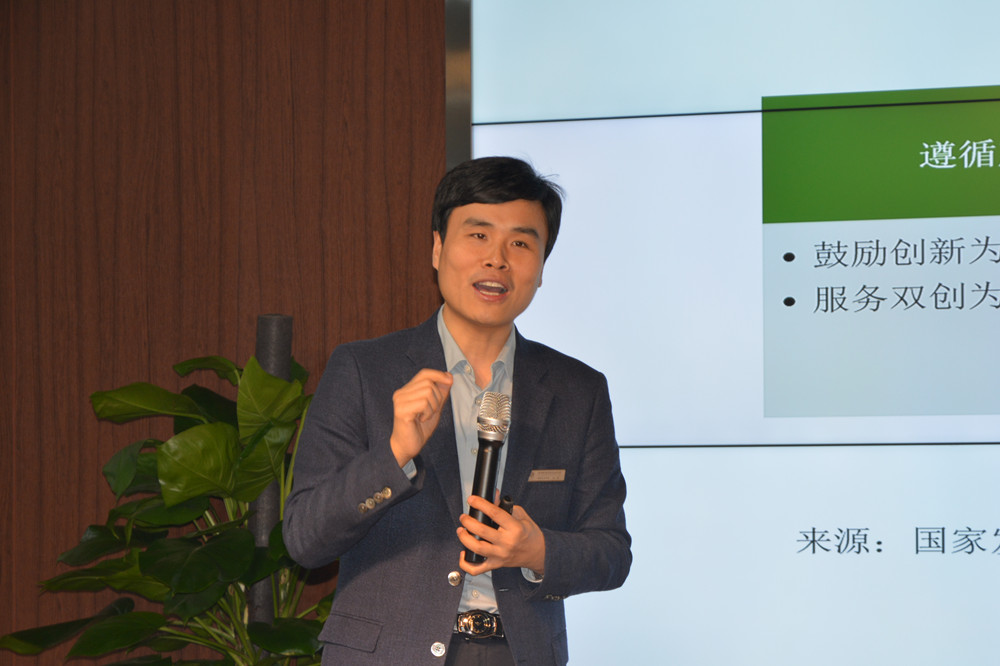 岳的大肥臀让我进