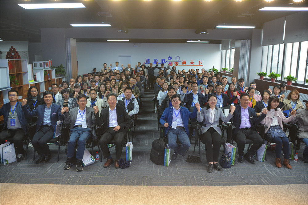 岳的大肥臀让我进