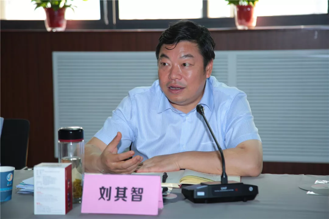 岳的大肥臀让我进