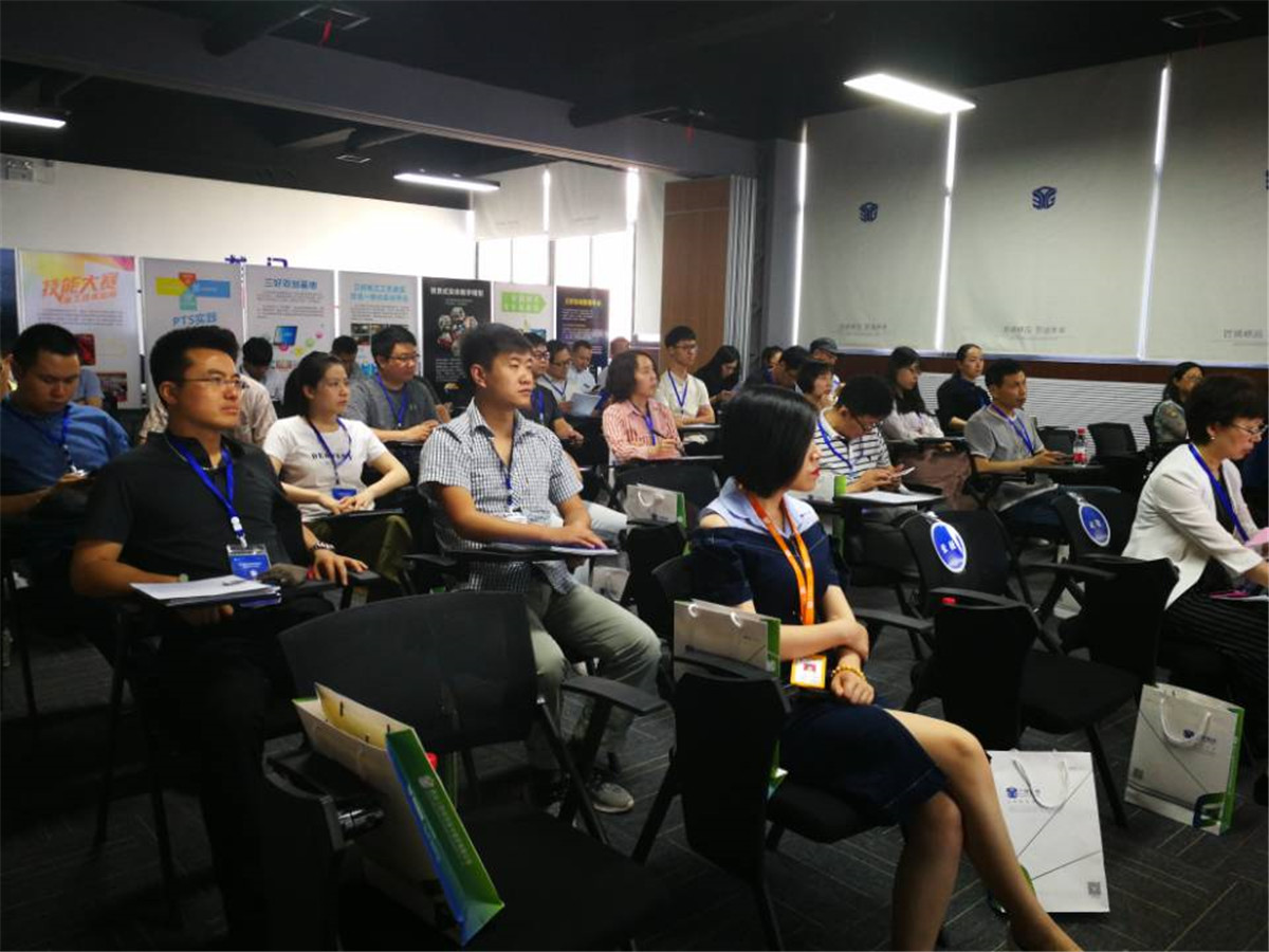 岳的大肥臀让我进