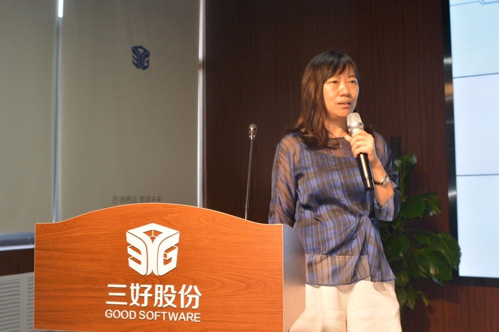 岳的大肥臀让我进