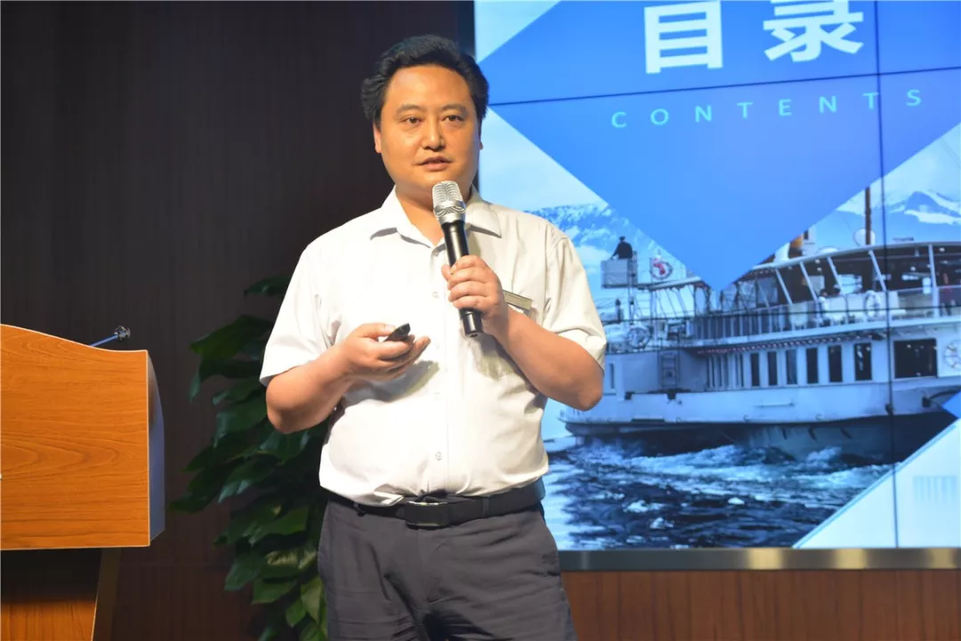 岳的大肥臀让我进