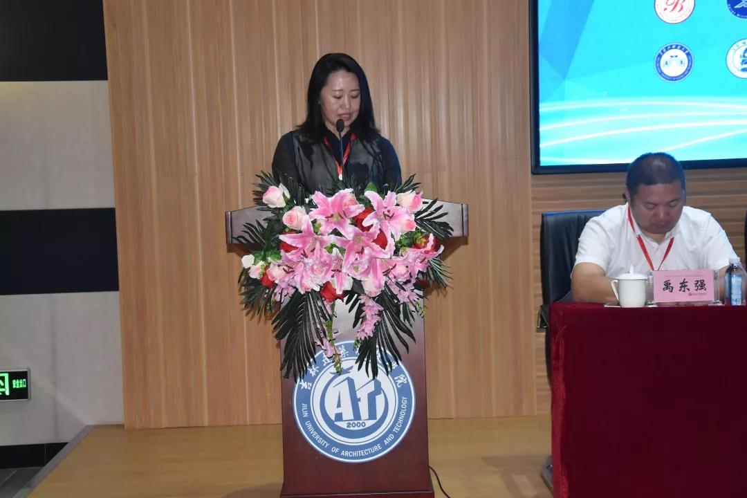 岳的大肥臀让我进